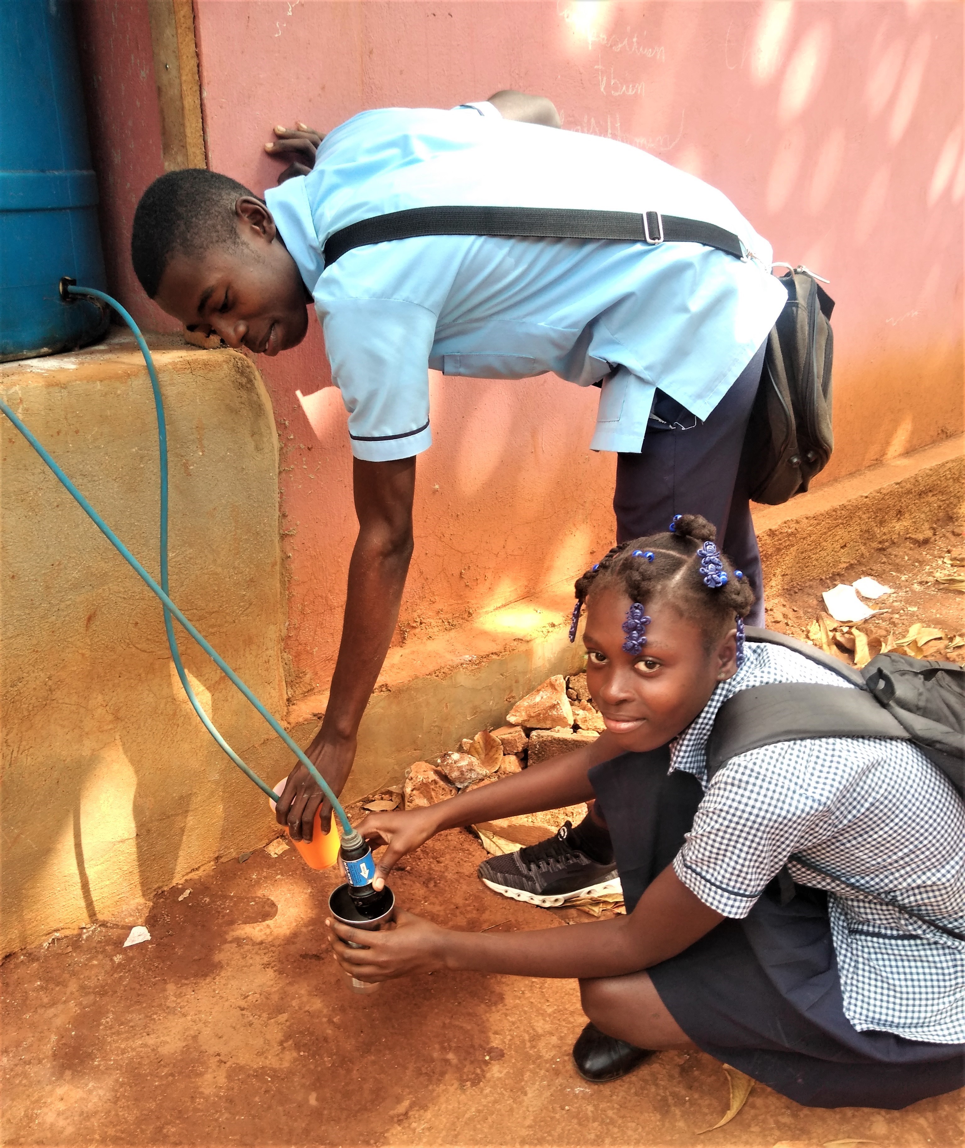 Pestel Public School Students get filtered water JPG